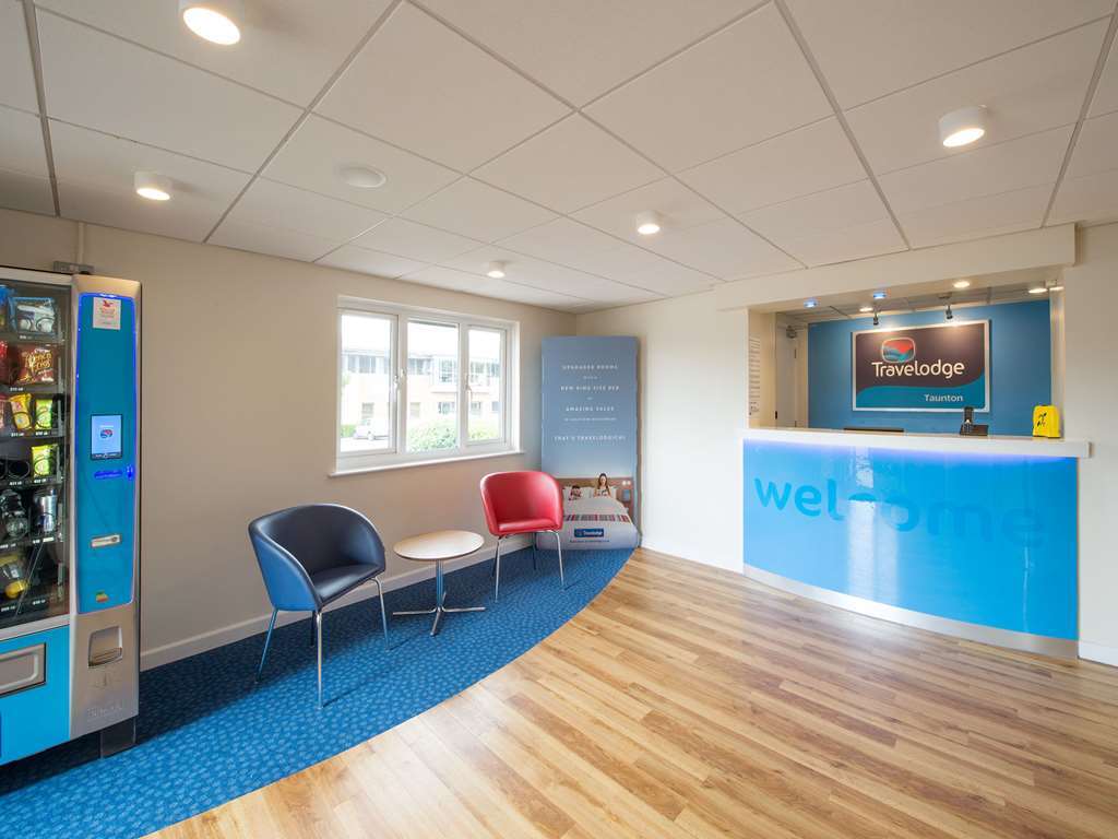 Travelodge Taunton Interior foto
